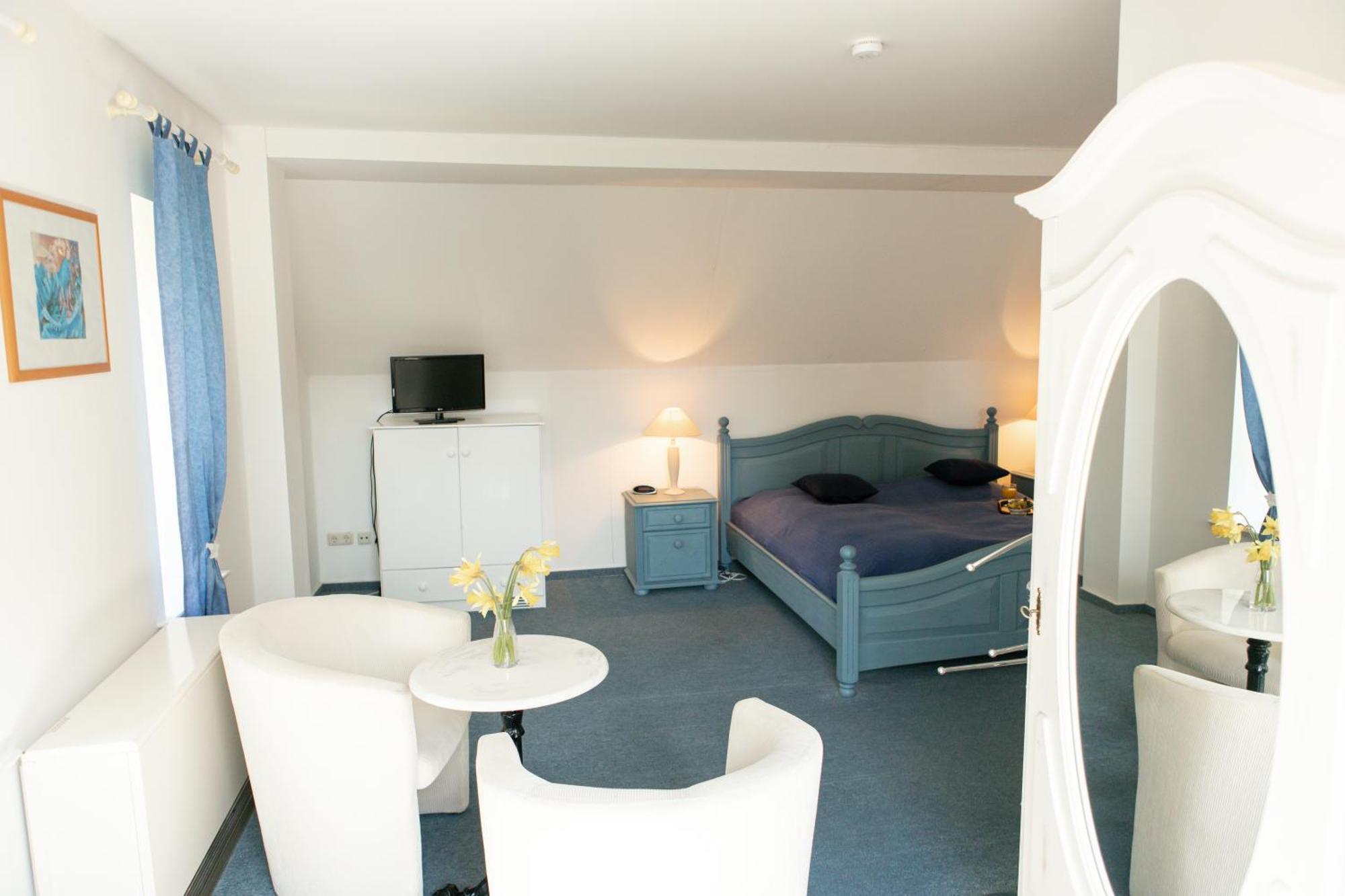 Boutique Hotel Gut Tribbevitz Neuenkirchen auf Rugen Exteriör bild